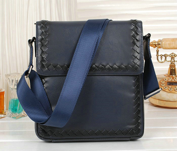 Bottega Veneta cross body messenger 86013 royalblue